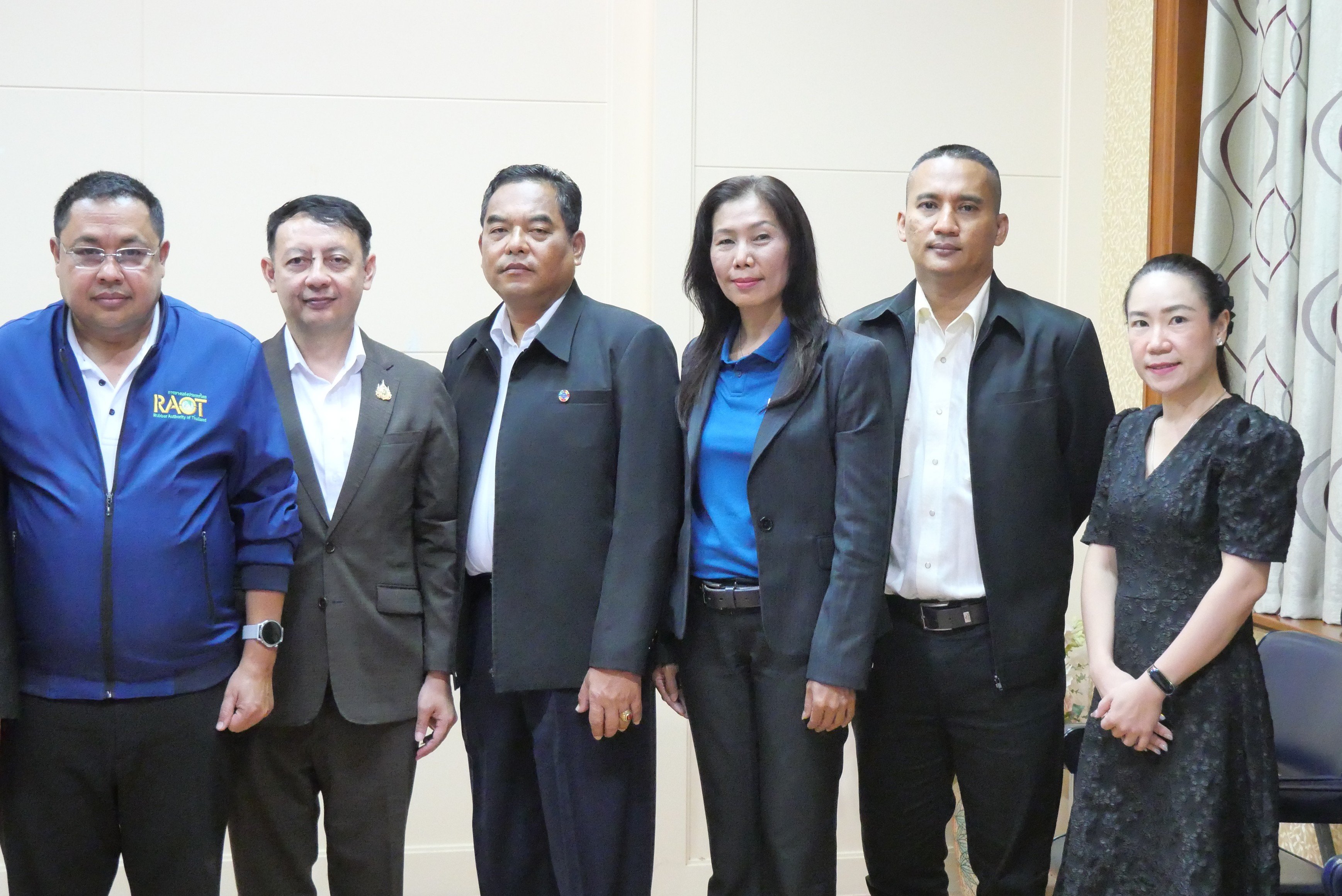 title - รองเลขาธิการ ส.ป.ก. ประชุมคณะทำงานสื่อสารกระทรวงเกษตรและสหกรณ์ ด้านการรับเรื่องร้องเรียนและแก้ไขปัญหาเกษตรกร ครั้งที่ 1/2569 